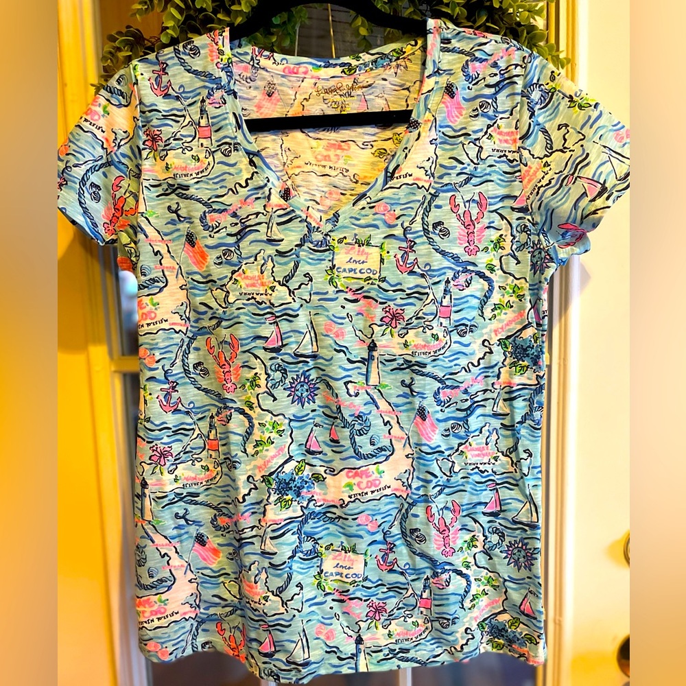 NWOT-Lilly Pulitzer T-shirt
